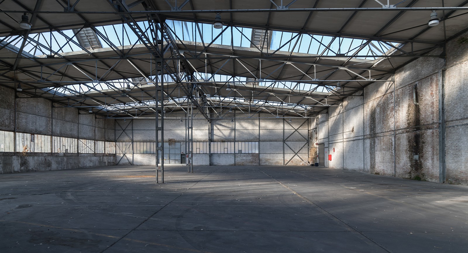Ford-Hallen in Wetter